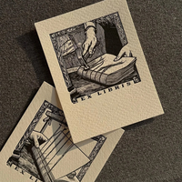 Cetakan Seni Minimalis Hitam Putih Kartu Pos Foto Kustom Seni Garis Pemandangan Kota Kertas Katun Suvenir Retro Cetak Letterpress MOQ Rendah