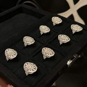 Anillo de Plata de Ley S925 de Estilo Antiguo con Incrustaciones de Diamantes de Imitación de Fuegos Artificiales de Invierno, Anillo de Margarita de Alta Gama para Mujer, Temperamento Dulce, Geométrico - Product Image 3