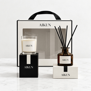 Coffret cadeau de parfums d'ambiance Aikun en verre ambré transparent avec bougie parfumée et diffuseur à bâtonnets noirs pour les événements de déménagement - Product Image 1