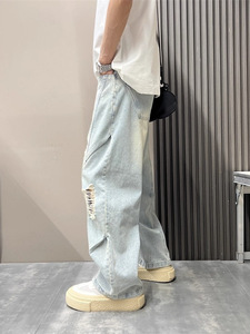 Jean en denim pour homme, coupe droite, avec détails de couture créole, style Kreyol - Product Image 3