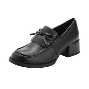 Zapatos de cuero retro británicos de nueva colección primavera 2026, estilo casual francés con empeine profundo, negros, con aumento de altura para mujer - Product Image 5