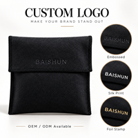 Pochette à bijoux en microfibre noire avec rabat pliable, logo personnalisé, petit sac à bijoux pour bagues, boucles d'oreilles, colliers, emballage en gros