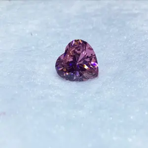 热卖10x10mm毫米心形粉色散石D vvs硅石珠宝供应商批发接受定制的硅石宝石
