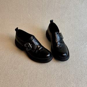 Zapatos de Cuero Deportivos Casuales Cómodos y Silenciosos con Punta Redonda y Suela Gruesa para Mujer, Éxito de Ventas del Festival de Primavera 2026 - Product Image 1