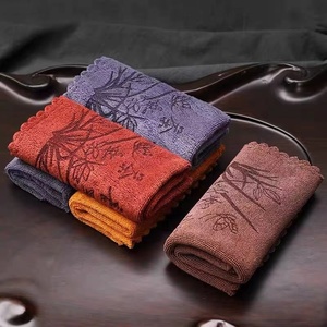 Vente en gros de torchons en microfibre avec logo personnalisable, ensemble de torchons de table épaissis absorbant l'eau et non pelucheux pour usage domestique - Product Image 2