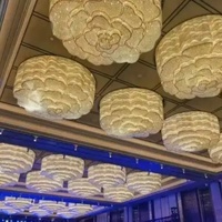 Plafonnier LED moderne en fer et cristal, à hauteur réglable, avec commande sans fil, à montage en surface, forme carrée longue en forme de fleur, pour hôtel et maison