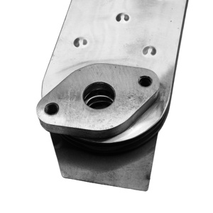 4102BZ Enfriador de Aceite de Motor de 3 Capas, Ligero y de Alta Resistencia, para Vehículos Comerciales y Generadores, Garantiza un Rendimiento Óptimo - Product Image 2