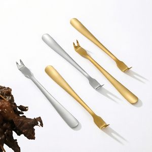 Juego de Tenedores para Carne de Acero Inoxidable, Color Dorado y Plateado, Fácil de Limpiar, Utensilio para Asar, Hornear y Usar al Aire Libre - Product Image 1