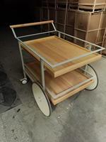 Chariot de service à vin en bois à trois niveaux