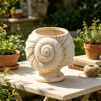 Pot de fleurs sur piédestal en résine, fait main et peint à la main, effet vieilli, sculpture de coquillage antique en spirale, décoration d'intérieur