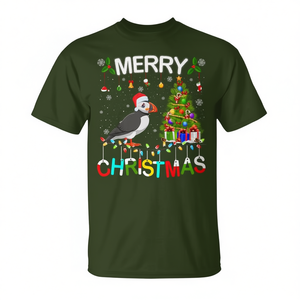 เสื้อยืดพัฟฟินสุขสันต์วันคริสต์มาส ดีไซน์วันหยุดคริสต์มาสสำหรับคนรักพัฟฟิน - Product Image 2