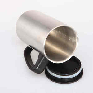 Coffret Cadeau d'Affaires : Bouteille Isotherme en Acier Inoxydable avec Couvercle Anti-fuite, Design Moderne, Corps Droit, Fourniture Directe Usine, Personnalisable avec Logo - Product Image 4