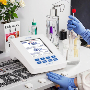 Medidor de PH/ORP/ISE y EC/TDS/Salinidad/Resistividad de Doble Canal de Grado de Investigación HI5522 de Hanna Instruments con Registro USB HI5522 - Product Image 3