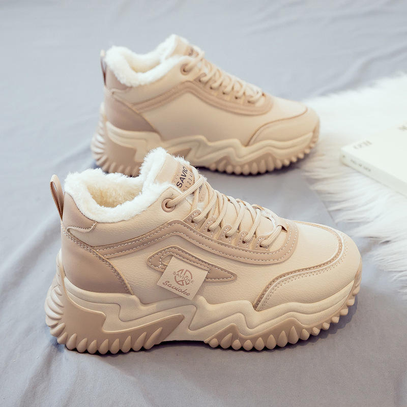 สีเบจบวกกำมะหยี่