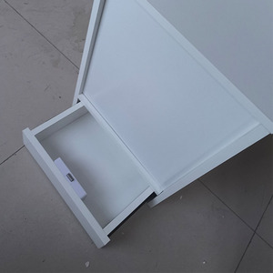 <span class=keywords><strong>Mesa</strong></span> de Noche Inteligente de Bambú para Dormitorio con Estación de Carga LED y Cajón con Cerradura - Product Image 3