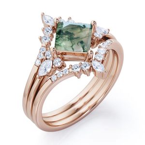 Anillo Clásico de Plata de Ley 925 con Doble Corona y Triple Baño de Oro Rosa, con Ágata Verde Musgo de Corte Princesa de 1.25 Quilates, Certificado con Diamantes - Product Image 2