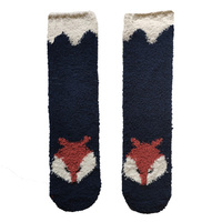 Chaussettes de pantoufles floues pour femmes-Chaussettes d'équipage ultra douces avec poignées antidérapantes, chaussettes de lit en peluche chaudes avec un design animal mignon