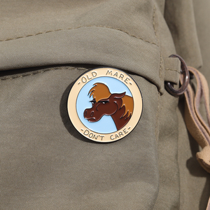 Cũ mare không chăm sóc men pins phim hoạt hình ngựa động vật Trâm ve áo huy hiệu Ba lô quần áo trang sức quà tặng cho bạn bè bán buôn - Product Image 3