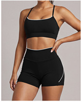 Ensemble de sport 2 pièces pour femme avec bretelles contrastées, soutien-gorge de sport dos nageur et short cycliste taille haute effet push-up