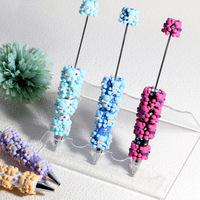 Stylo à bille 3D Ours Nœud Papillon Perlable DIY Fait Main avec Strass et Perles Mochi, Perles Focales en Acrylique PVC, Vente en Gros