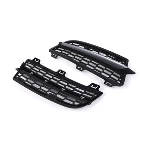 Parrilla Delantera Inferior BMW Tipo Panal Negro con Barra Plateada para F20 F21 2011 2015 - Product Image 2