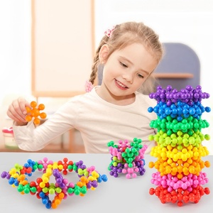 Bloques de Construcción 3D de Flor de Ciruelo, Rompecabezas de Copos de Nieve DIY, Juguete Educativo, Set de Construcción de Plástico Ecológico - Product Image 1