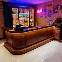 Comptoir de bar/café/caisse multifonctionnel commercial en bois massif européen Uyiem, style médiéval antique, en forme d'arc