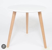 Table d'appoint ronde moderne en bois de marbre avec pieds en métal pour le salon