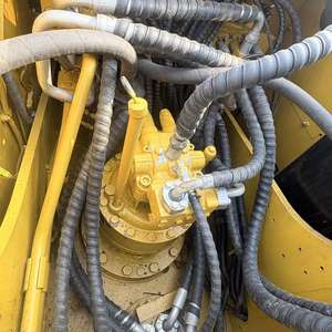 99% neuf Cat 320 A Machine de marque classique qui excelle dans les travaux de terrassement, l'excavation de roche et les opérations de martelage. - Product Image 3