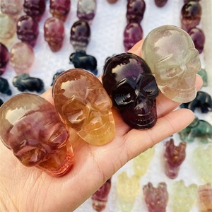 Calaveras de Cristal Arcoíris al por Mayor, Talladas a Mano, Calaveras de Fluorita Natural Multicolor - Product Image 3
