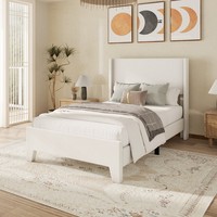 Cadre de lit rembourré minimaliste avec tête de lit haute et base plateforme épurée pour les intérieurs de chambre modernes