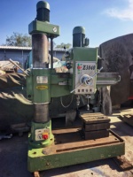 Machine à percer à bras oscillant Z3040 d'occasion pour tôles métalliques