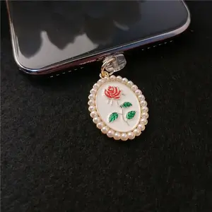 Perle Rose bouchon anti-poussière breloque Kawaii bouchon Anti-poussière prise de Port de Charge pour iPhone14 Type C Protection contre la poussière écouteur <span class=keywords><strong>Jack</strong></span> bouchon - Product Image 5