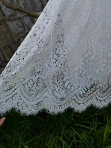 Vestido de Novia Modesto de Verano con Encaje, Espalda Descubierta, Vestido de Dama de Honor con Flores - Product Image 4