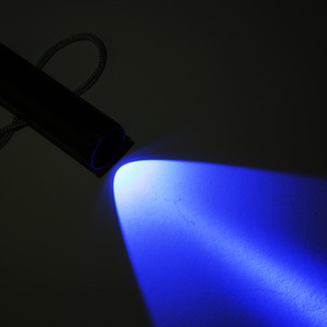 UV-Taschenlampe LED 365nm UV-Taschenlampe Schwarzlicht Wasserdichte Detektor fackel für Haustier flecken Hund Urin Katzen bett Bug Geld - Product Image 3