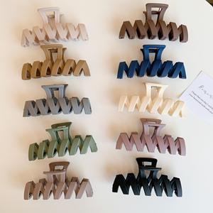 مبيع بالجملة شعر كوري غير لامع 11-موجة كبيرة من البلاستيك مشبك شعر للنساء شعر سميك - Product Image 1