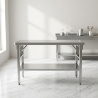 Banc de travail pliable en acier inoxydable à faible hauteur pour la restauration, idéal pour les stands de rue, les vendeurs de nourriture, les buffets extérieurs et les cuisines.