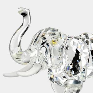 Figurine d'éléphant en cristal haut de gamme personnalisée, transparente, à facettes brillantes, grande taille, modèle animal réaliste en verre sculpté, fabriquée sur mesure - Product Image 3