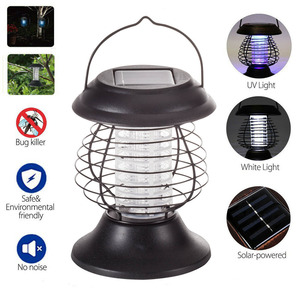 Lampe Solaire Anti-Moustiques Extérieure Suspendue Portable Lumière Violette Électrique pour Pelouse et Patio - Product Image 3