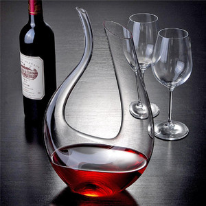 Carafe à <span class=keywords><strong>vin</strong></span> élégante en cristal en forme <span class=keywords><strong>de</strong></span> U avec poignée pratique, <span class=keywords><strong>aérateur</strong></span> à <span class=keywords><strong>vin</strong></span> en verre <span class=keywords><strong>de</strong></span> haute qualité pour bar à domicile <span class=keywords><strong>de</strong></span> luxe et restaurant - Product Image 5