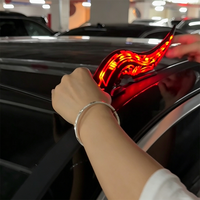 Lampe de toit LED universelle pour voiture, style cornes de dragon, avec fonction clignotante d'avertissement de freinage, accessoire de modification extérieure et lampe de spoiler de toit