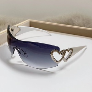 Connected Double Love <span class=keywords><strong>Lunettes</strong></span> de <span class=keywords><strong>soleil</strong></span> sans cadre en métal doré <span class=keywords><strong>Lunettes</strong></span> de style Y2K pour femmes hommes UV400 <span class=keywords><strong>Lunettes</strong></span> de <span class=keywords><strong>soleil</strong></span> sans cadre à la mode - Product Image 6