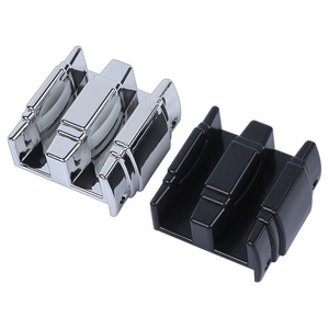 Rail coulissant en verre pour cabine de douche Juwoya, en plastique argenté et noir, avec conception anti-basculement et anti-collision pour baignoire - Product Image 1