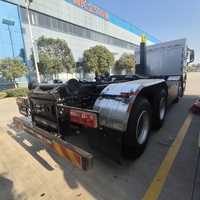 Camion à ordures entièrement électrique Yiwei 31 tonnes avec benne hydraulique à crochet amovible, moteur 558 ch, batterie au lithium
