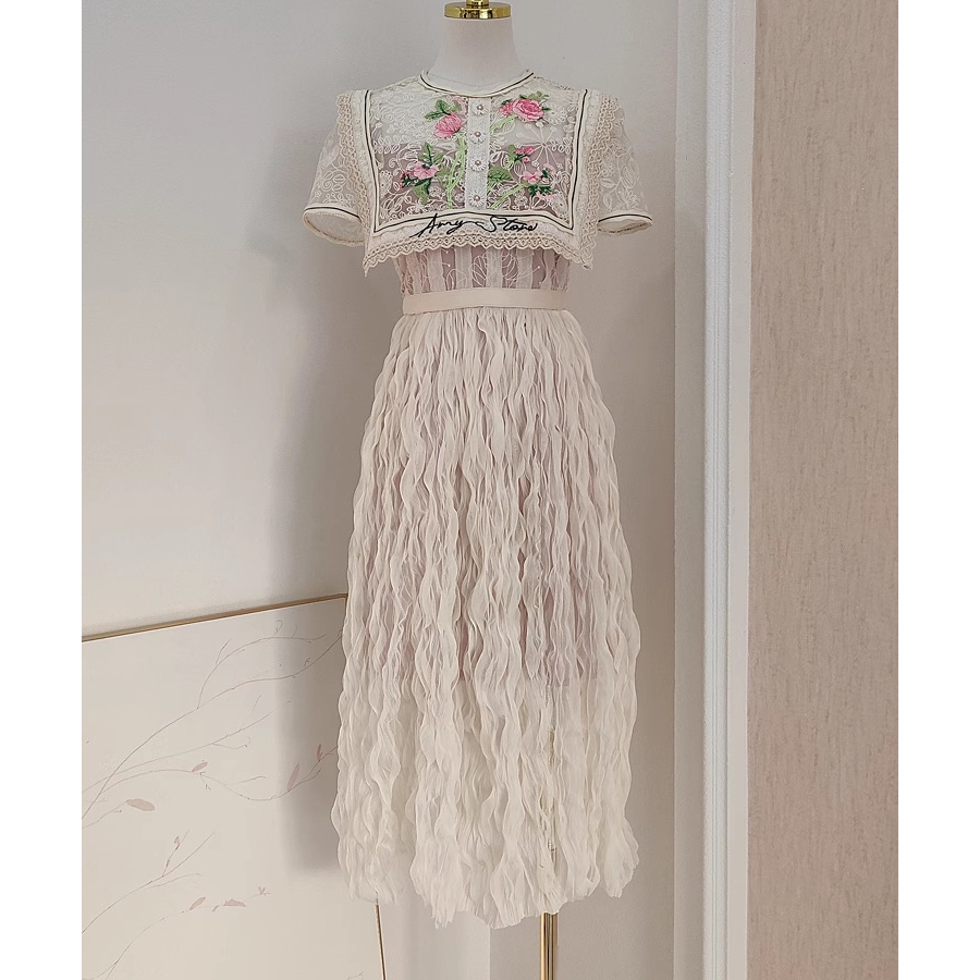 Shop Our Elegant Women's Dress with Flower Embroidery