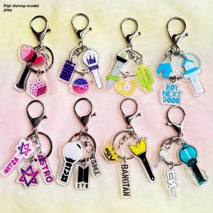พวงกุญแจที่มีรูปเหล่าคนดังชาวเกาหลีสามารถปรับแต่งได้ - Product Image 2