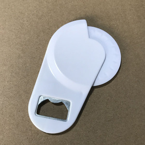 Cortador de <span class=keywords><strong>Pizza</strong></span> 2 en 1, herramienta multifuncional de plástico con abridor de botellas, nuevo estilo - Product Image 3