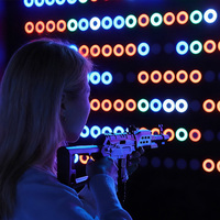 Juego Interactivo de Tiro con Pistola Láser LED para Desafíos en Equipo, Ideal para Centros de Entretenimiento en Interiores