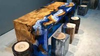 Vente en gros Table de salon moderne de luxe personnalisée avec noyer Table de rivière en résine époxy et bois massif pour le dîner