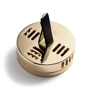 Diffuseur de parfum circulaire en métal doré pour grille d'aération de voiture, personnalisable en gros - Product Image 4